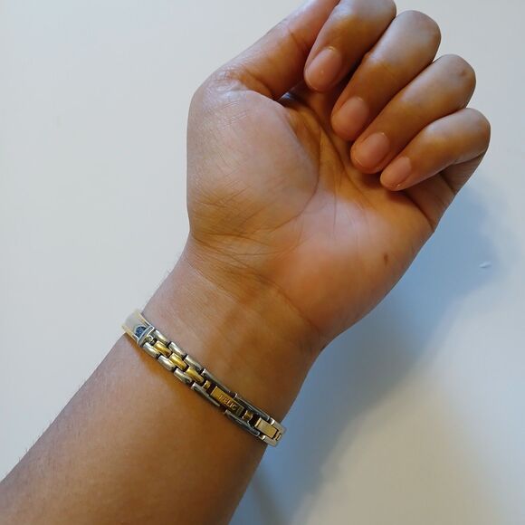 Relic Women's Two-Toned Black Dial Stainless Steel Bracelet Watch WR 30M ZR33755 - Picture 5 of 15